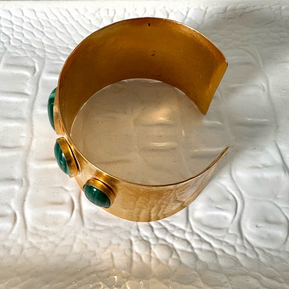 Malachite and 22K overlay cuff Bracelet - Picture 5 of 6